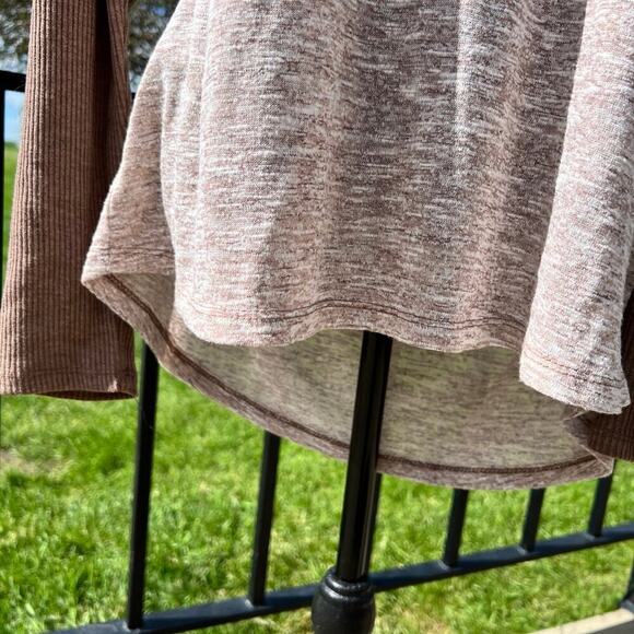 TRU SELF long sleeve T-shirt, back shoulder knit, women's size M - Picture 3 of 10